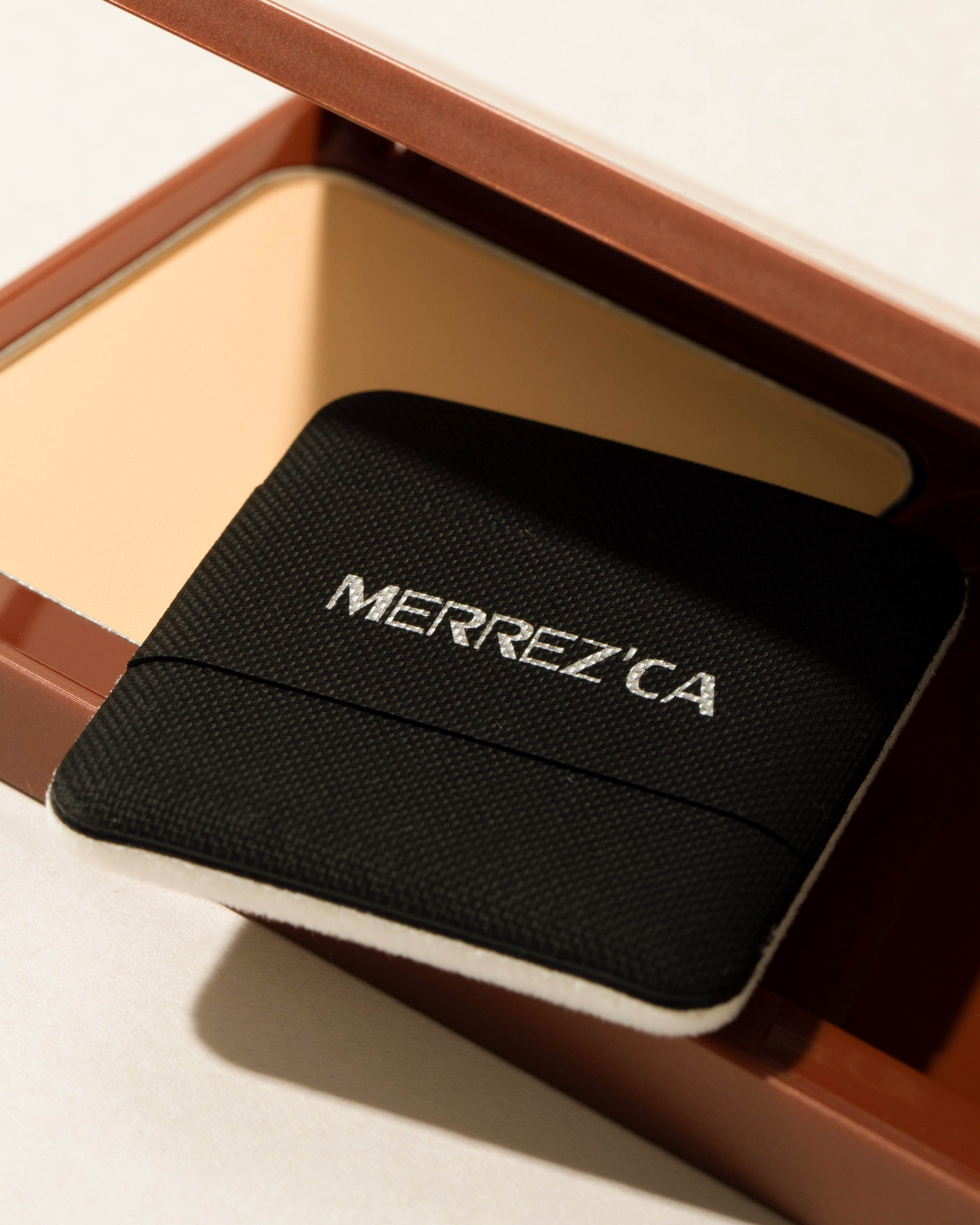 Merrezca Face Up Powder Pact